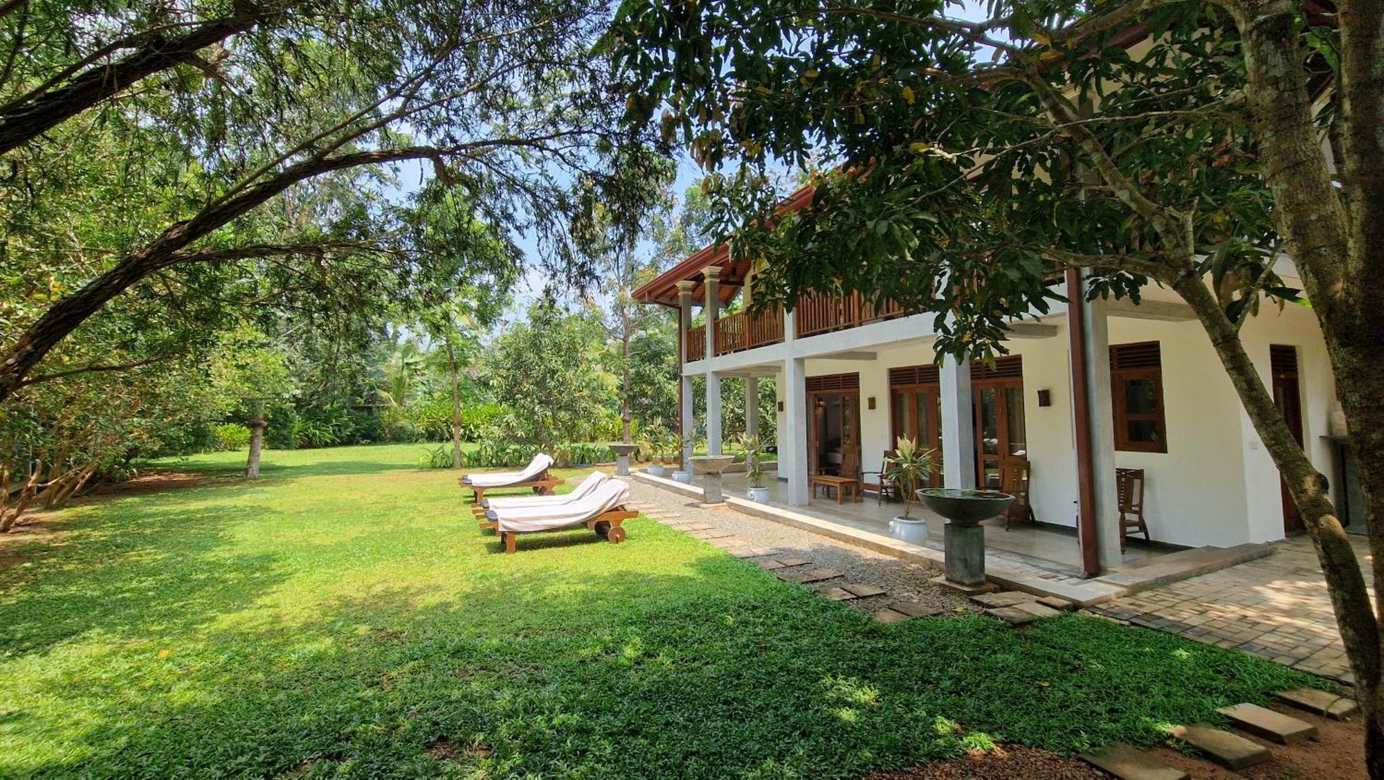 Villa Arana Bentota Exterior photo