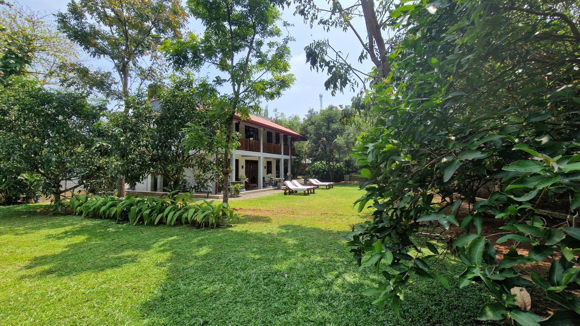 Villa Arana Bentota Exterior photo