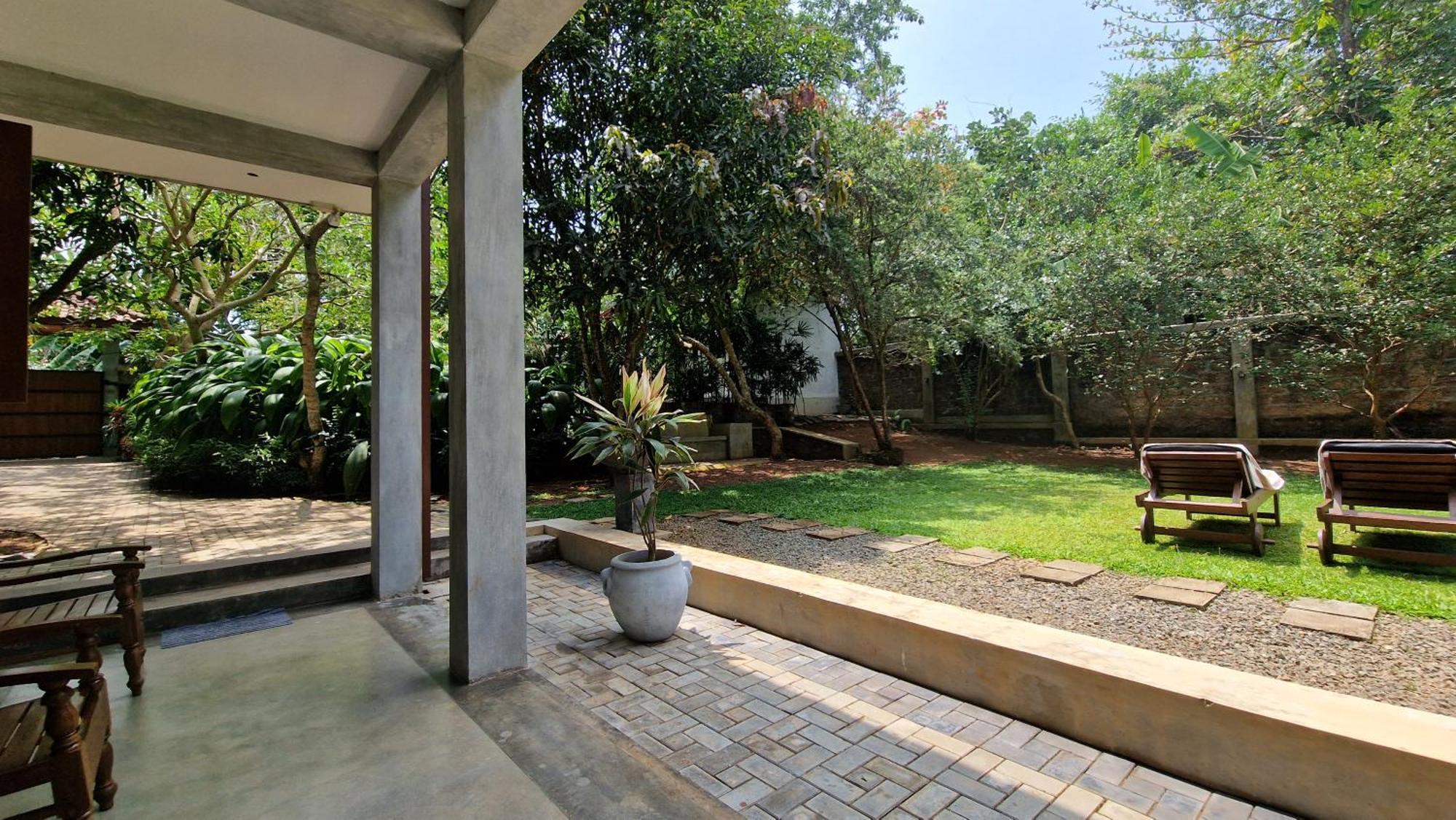 Villa Arana Bentota Exterior photo